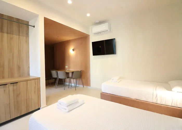 Philoxenia Apartments